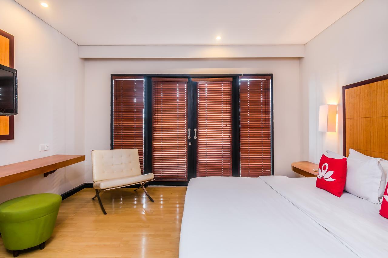 Zen Rooms Kuta Beach Poppies Lane Экстерьер фото