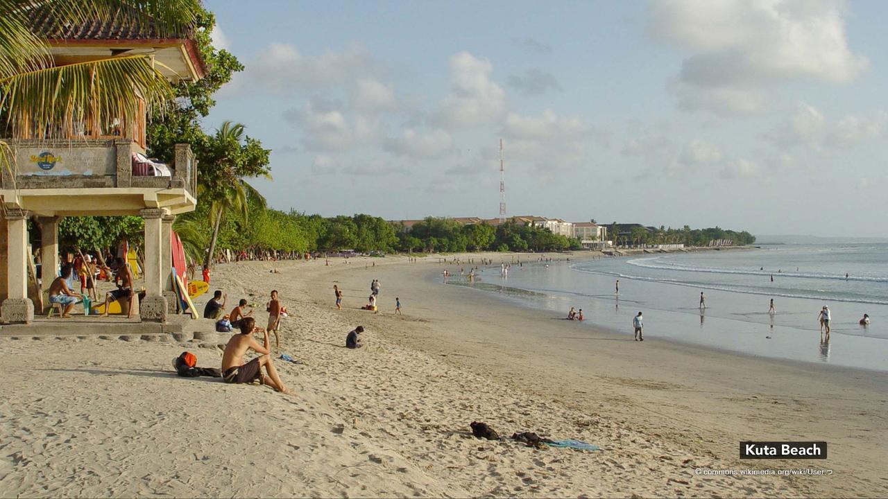 Zen Rooms Kuta Beach Poppies Lane Экстерьер фото