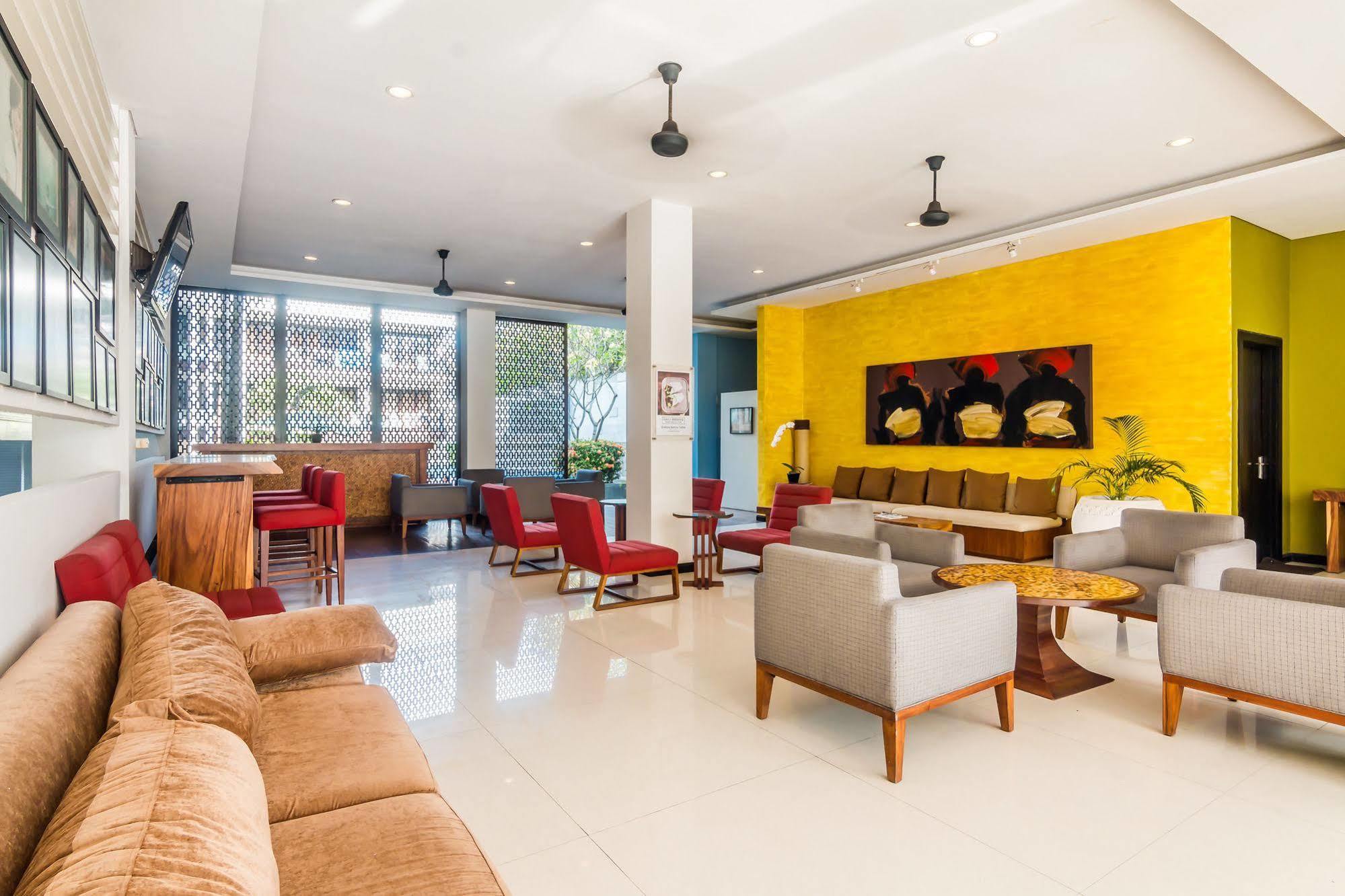Zen Rooms Kuta Beach Poppies Lane Экстерьер фото