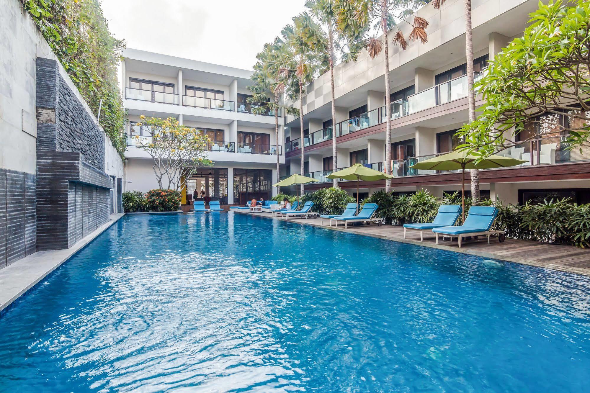Zen Rooms Kuta Beach Poppies Lane Экстерьер фото