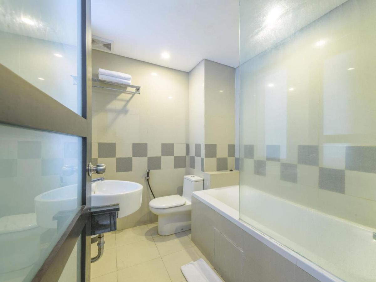 Zen Rooms Kuta Beach Poppies Lane Экстерьер фото